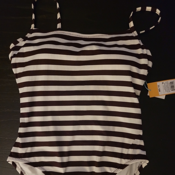 Burgundy/ white bathing suit - Picture 1 of 4